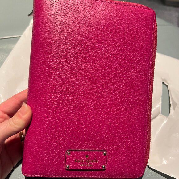 Kate Spade sweetheart hot pink leather Wellesley Planner Agenda - Picture 5 of 14